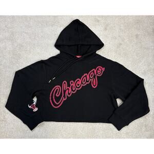 NWT Women's Mitchell & Ness Chicago Bulls Big Face 4.0 Cropped Hoodie Size L